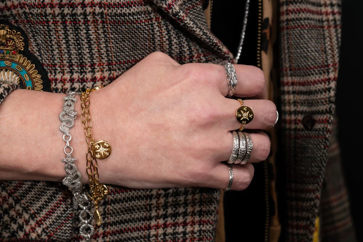 Chains Broken Ring™ in Chainlink - Image 3