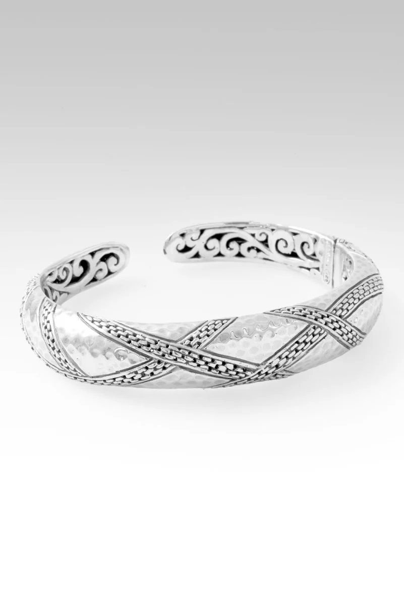 Tranquil Spirit Cuff™ in Chainlink - Image 4
