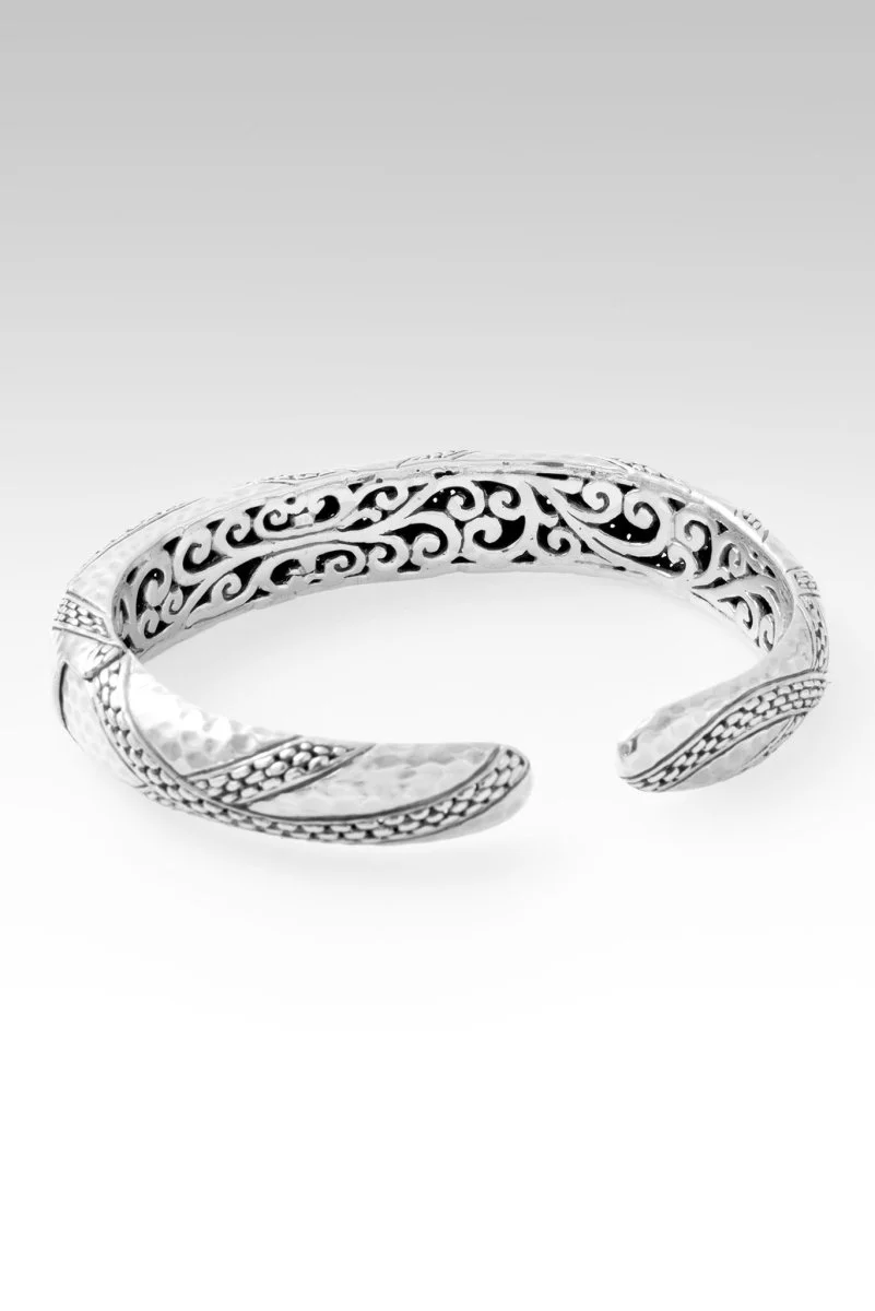 Tranquil Spirit Cuff™ in Chainlink - Image 5