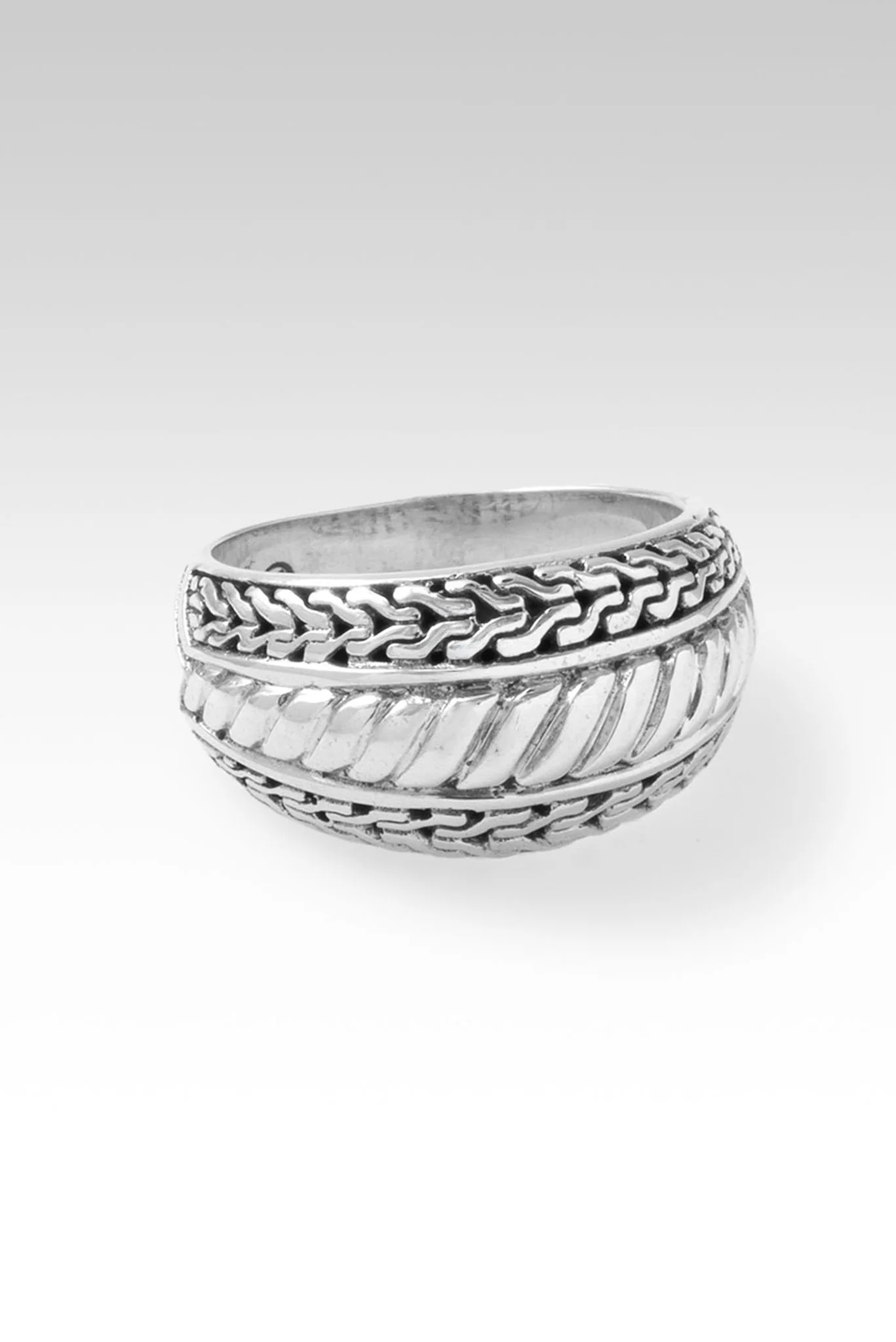 Worthy of Trust Ring™ in Chainlink - Image 4