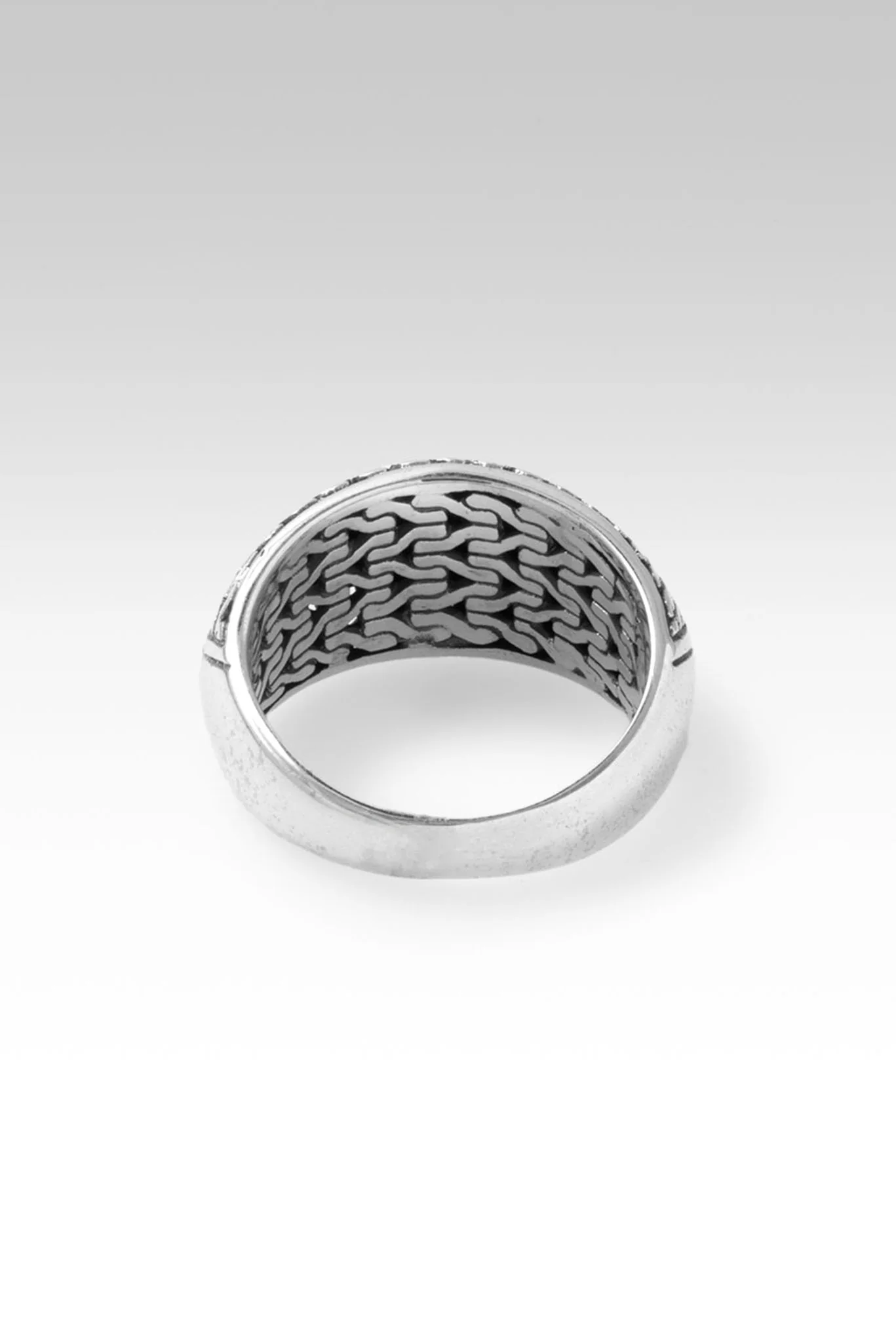 Worthy of Trust Ring™ in Chainlink - Image 6